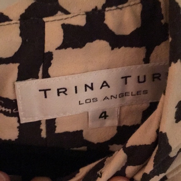 Trina Turk grey shell with front bow - Picture 2 of 3